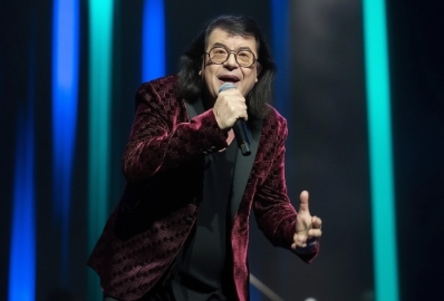 Игорь Корнелюк