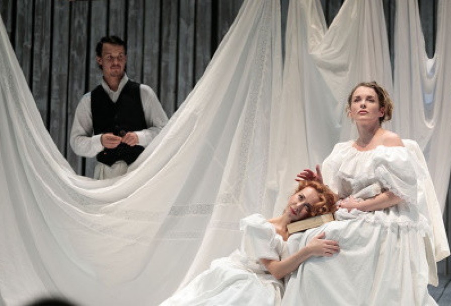 Анна в Тропиках