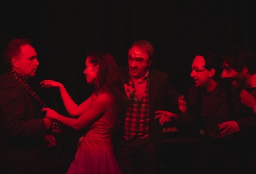 Танго в Темноте