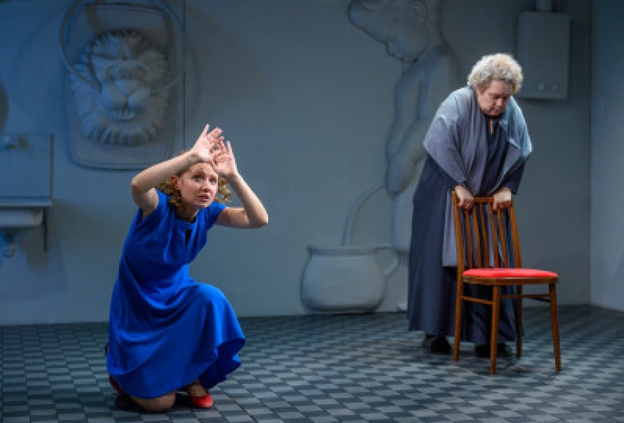 Семью Восемь