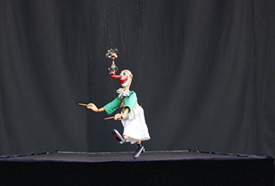 Цирк на Нитях