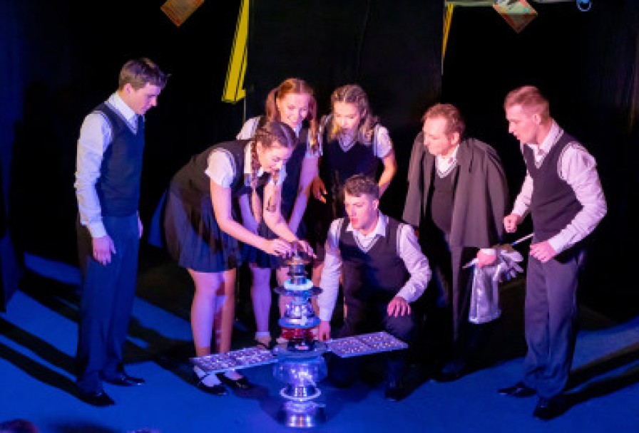 Мой Дедушка Живет на Сатурне