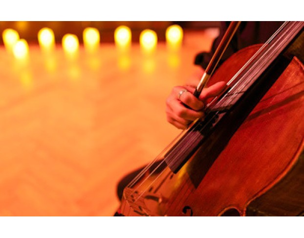 Эйнауди при Свечах