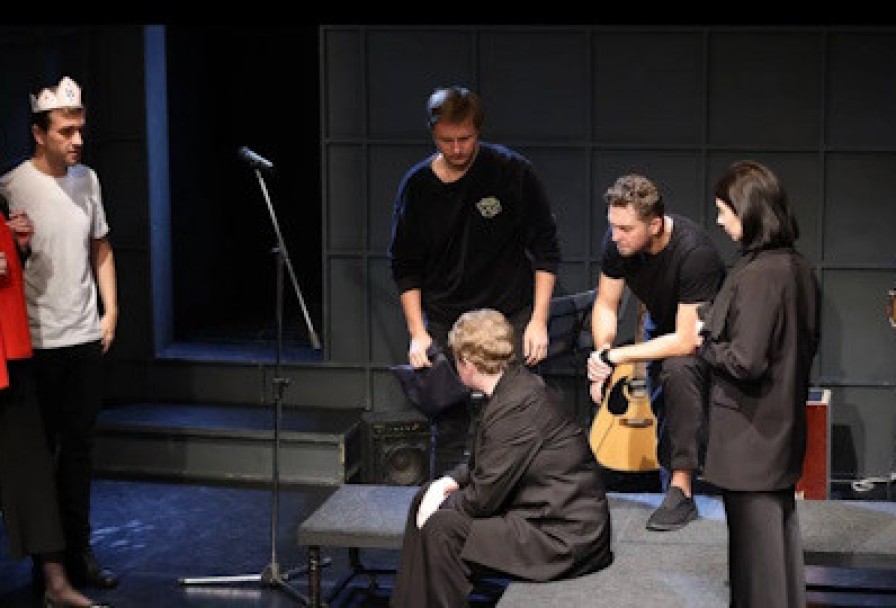 Концептуальный. Любовь