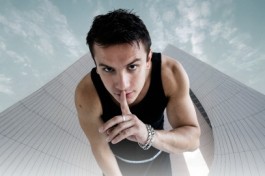 Nю. Юрий Николаенко