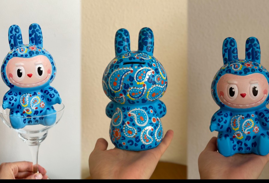 Роспись Игрушки Лабубу с Видом на Исакий от Артвайбс