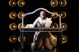 Смешная Девчонка