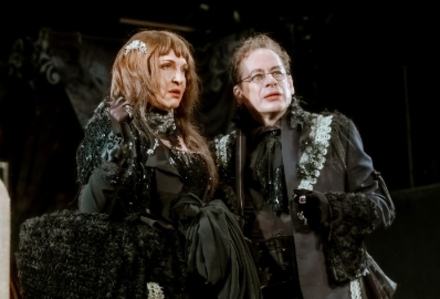 Стакан Воды, или Заговор по-Английски