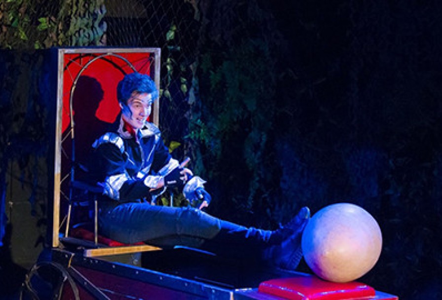 Ваня в Сарафане