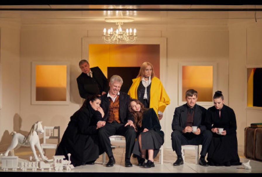 Васса Железнова