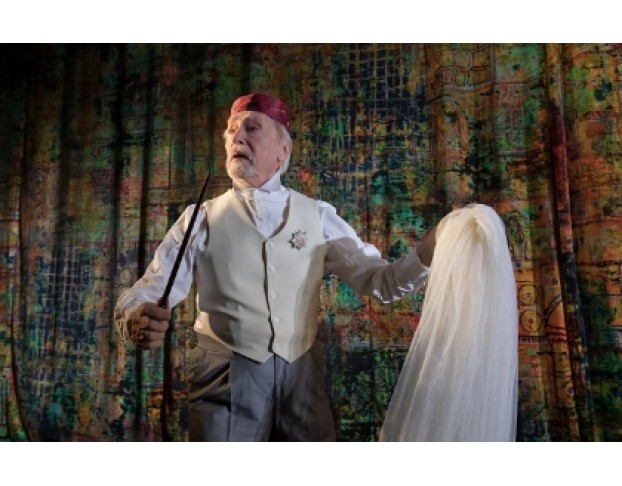 Весёлая Женщина