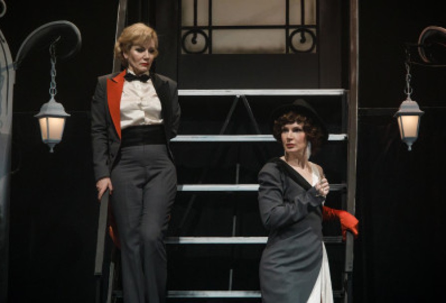 Восемь Любящих Женщин